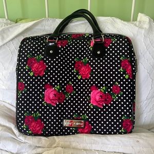 Laptop Case (Betsey Johnson)